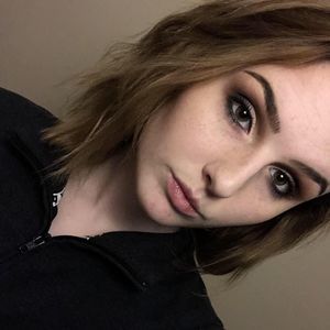 Meet your Posher, Alexis